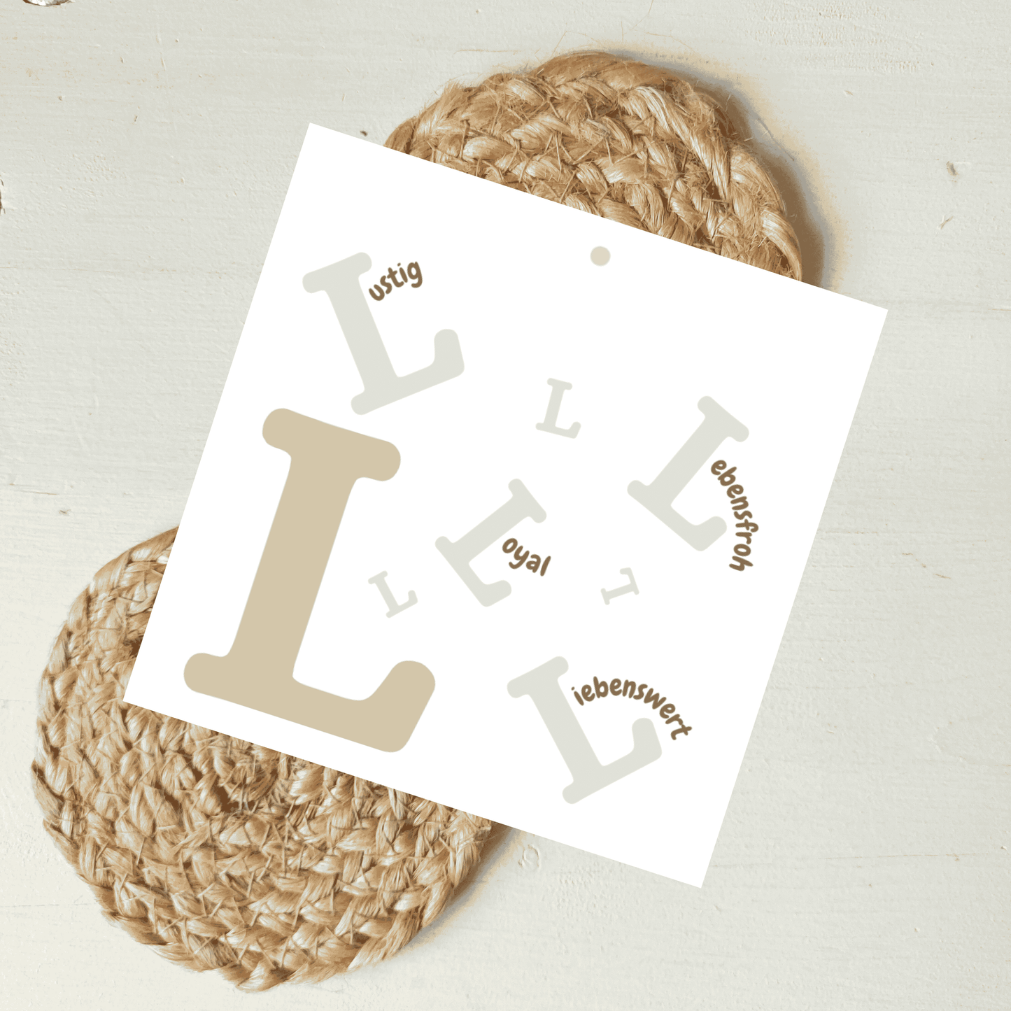 Geschenkanhänger Komplimente Buchstabe L aus hochwertigem Karton von foodigence