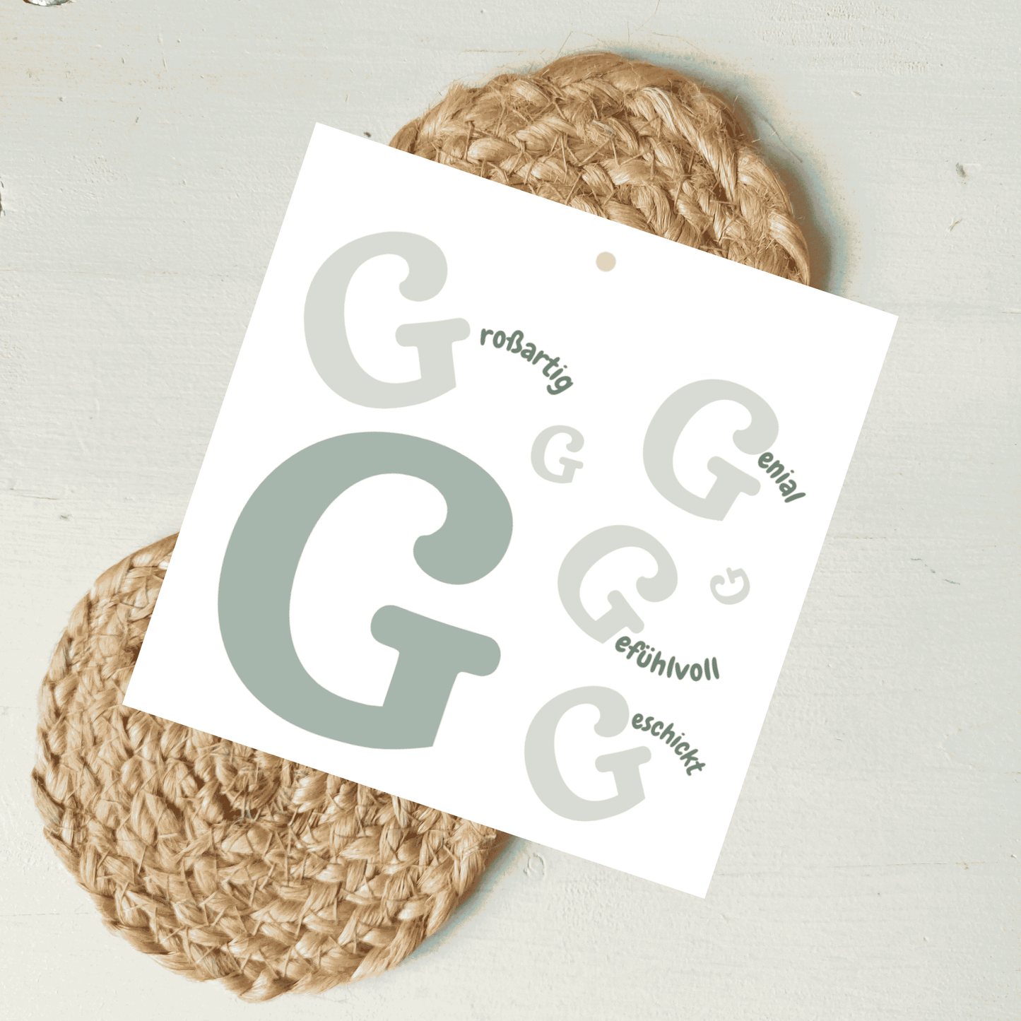 Geschenkanhänger Komplimente Buchstabe G aus hochwertigem Karton von foodigence