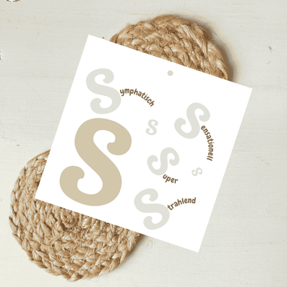 Geschenkanhänger Komplimente Buchstabe S aus hochwertigem Karton von foodigence