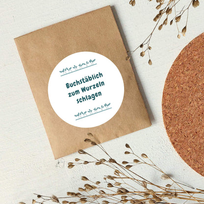 Buchstäblich zum Wurzeln schlagen Samentütchen mit Wildblumensamen