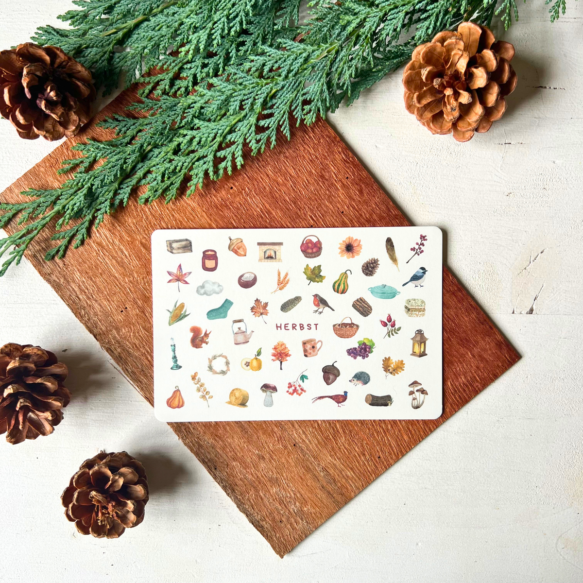 Postkarte Herbst auf Holz liegend von foodigence 