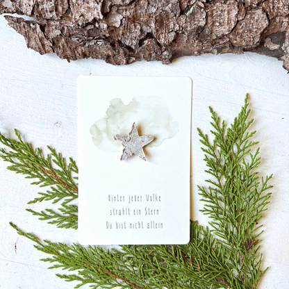 Postkarte mit Birkenstern " Hinter jeder Wolke strahlt ein Stern Du bist nicht allein" Mockup