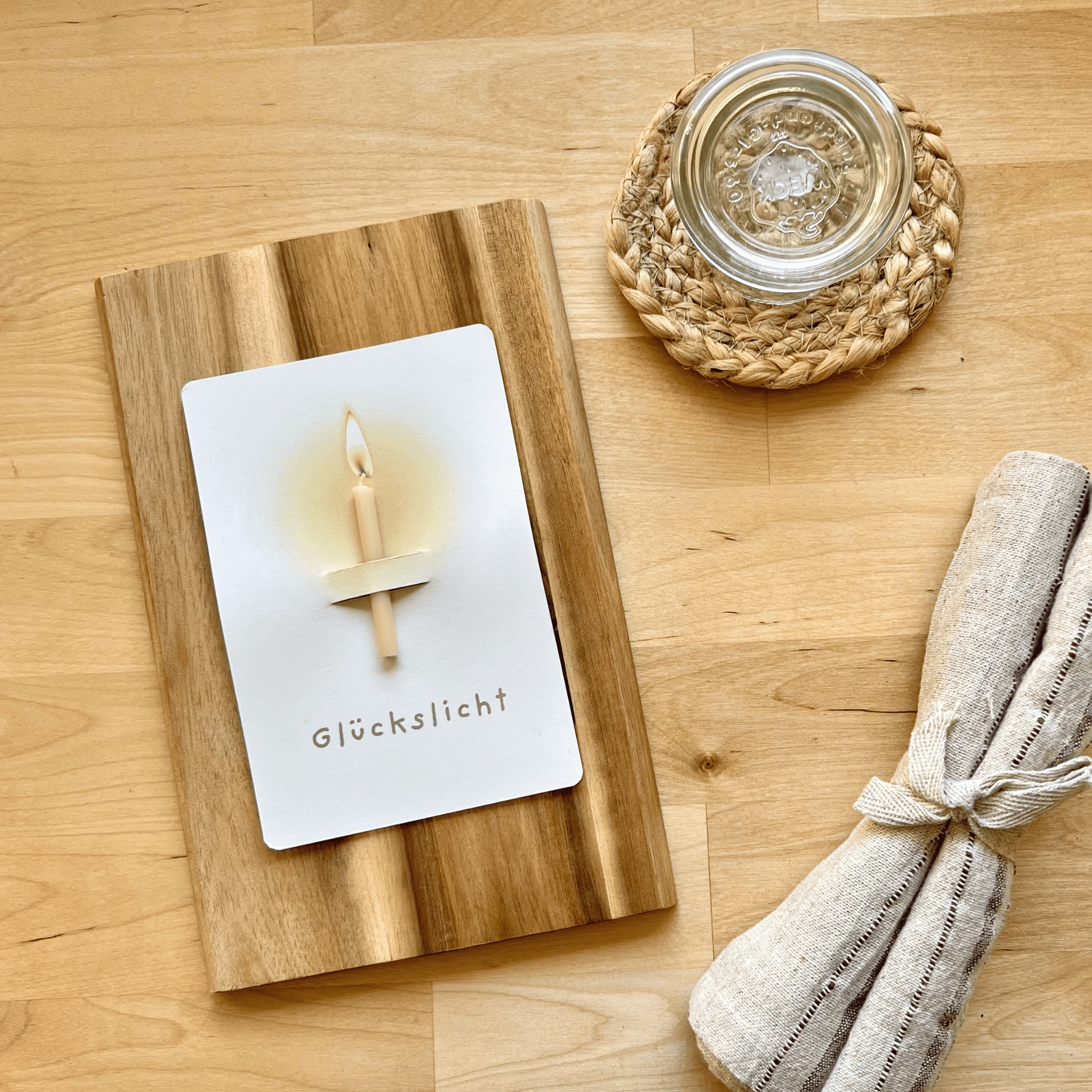 Postkarte mit Bienenwachskerze " Glückslicht" 